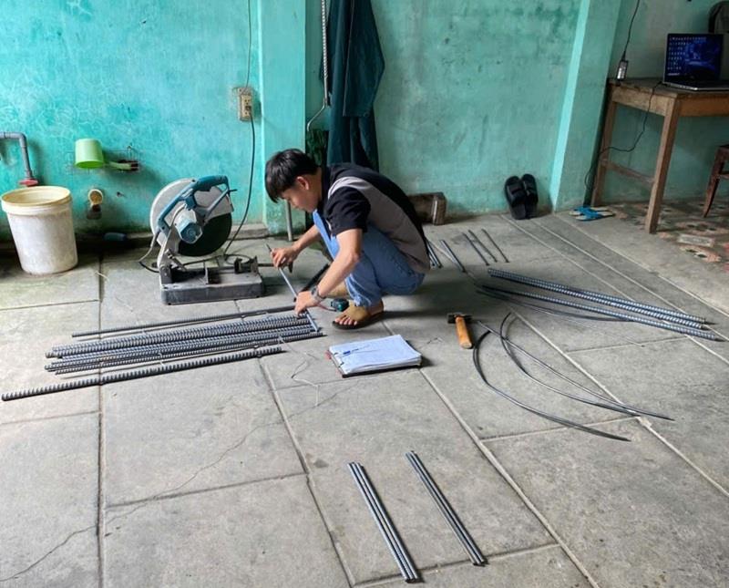 Thí nghiệm mẫu kéo thép